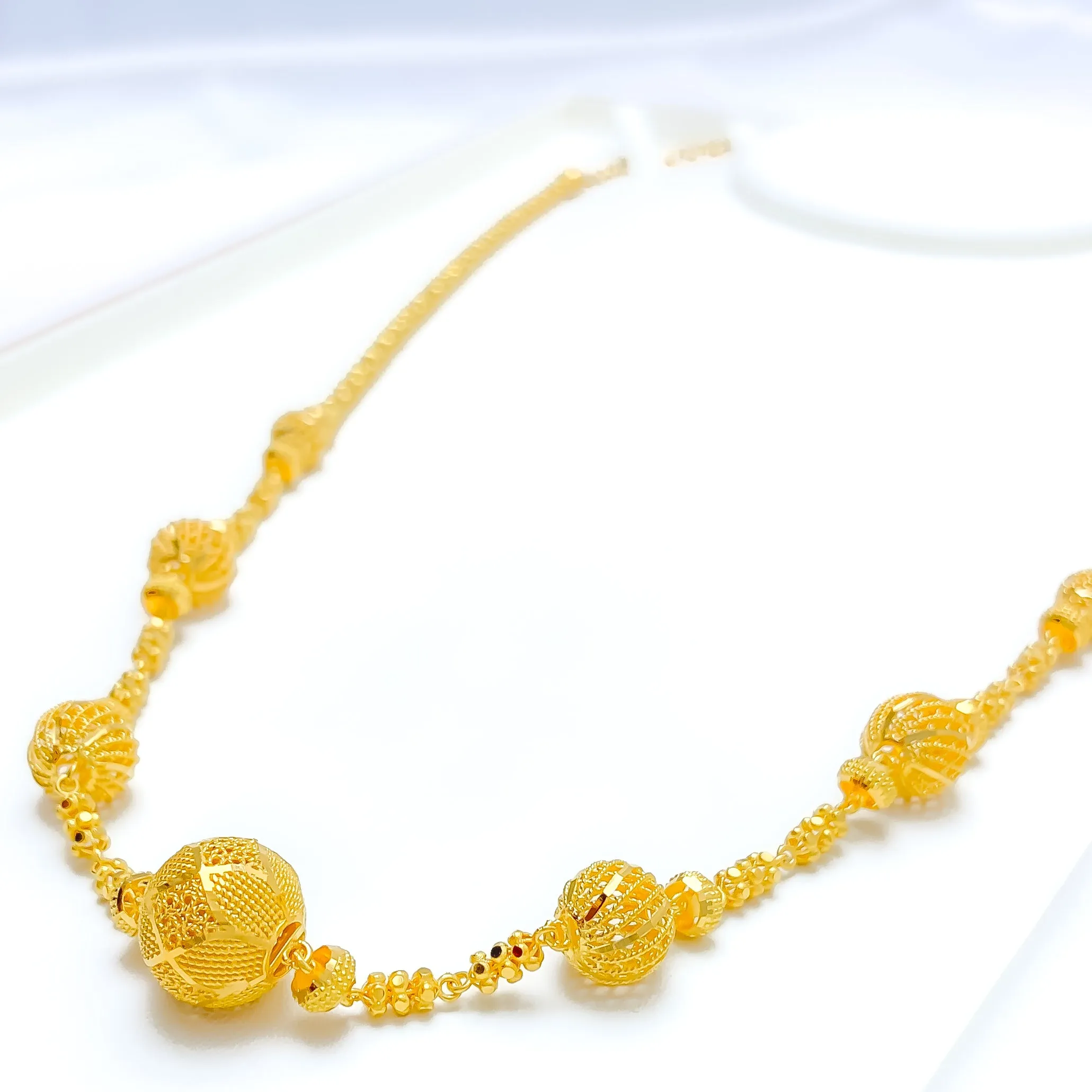 Attractive Flower Accented 22k Gold Long Necklace - 28"