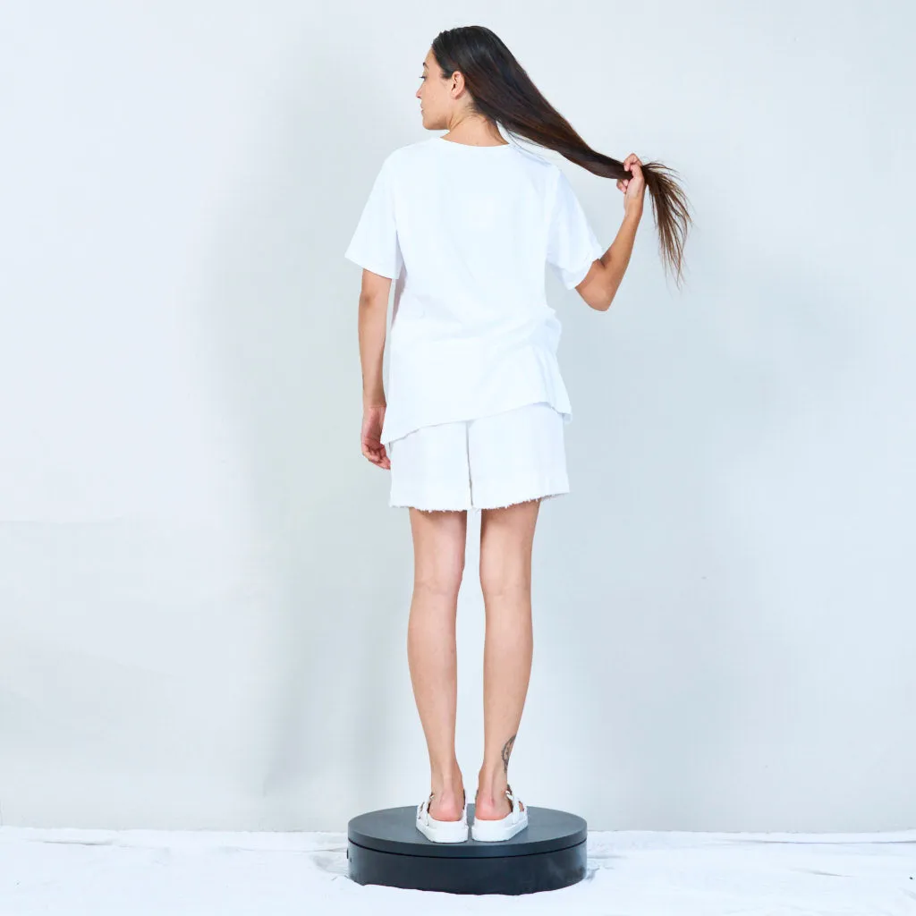 Basic T-shirt with "be real not perfect" text wholesale