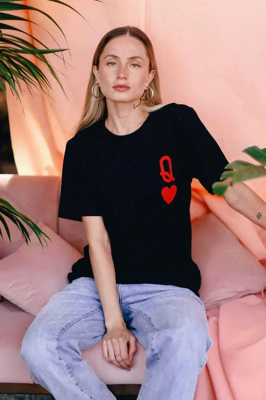 QUEEN OF HEARTS GRAPHIC TEE