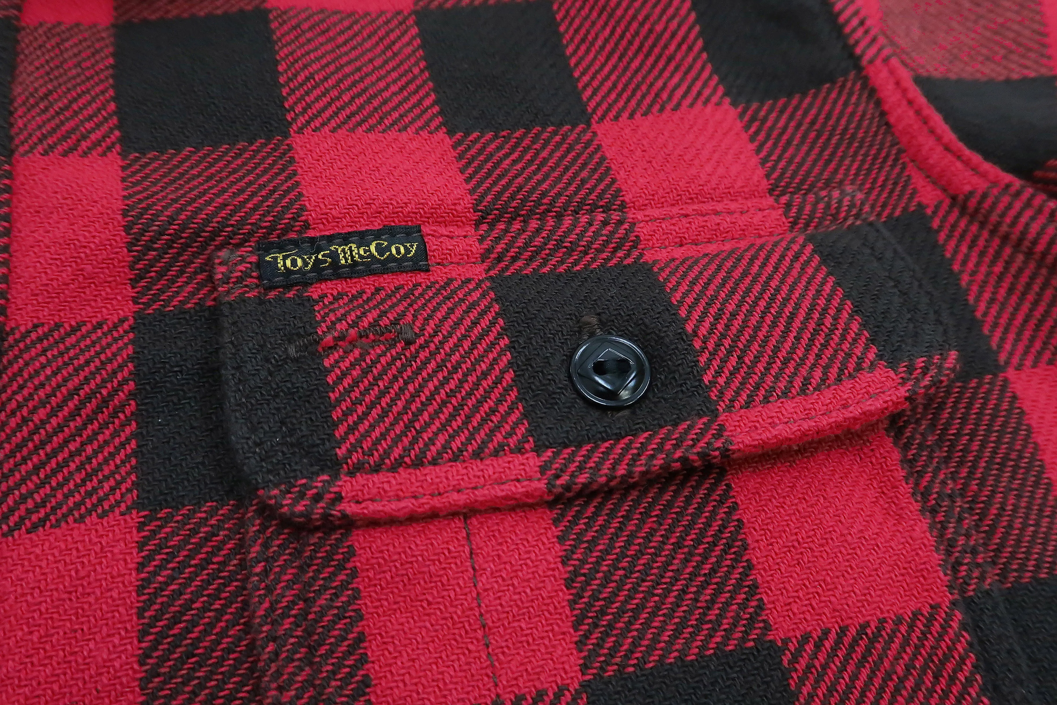 TOYS McCOY Steve McQueen Shirt Men's Buffalo Plaid Long Sleeve Button Up Shirt TMS2207 Red/Black
