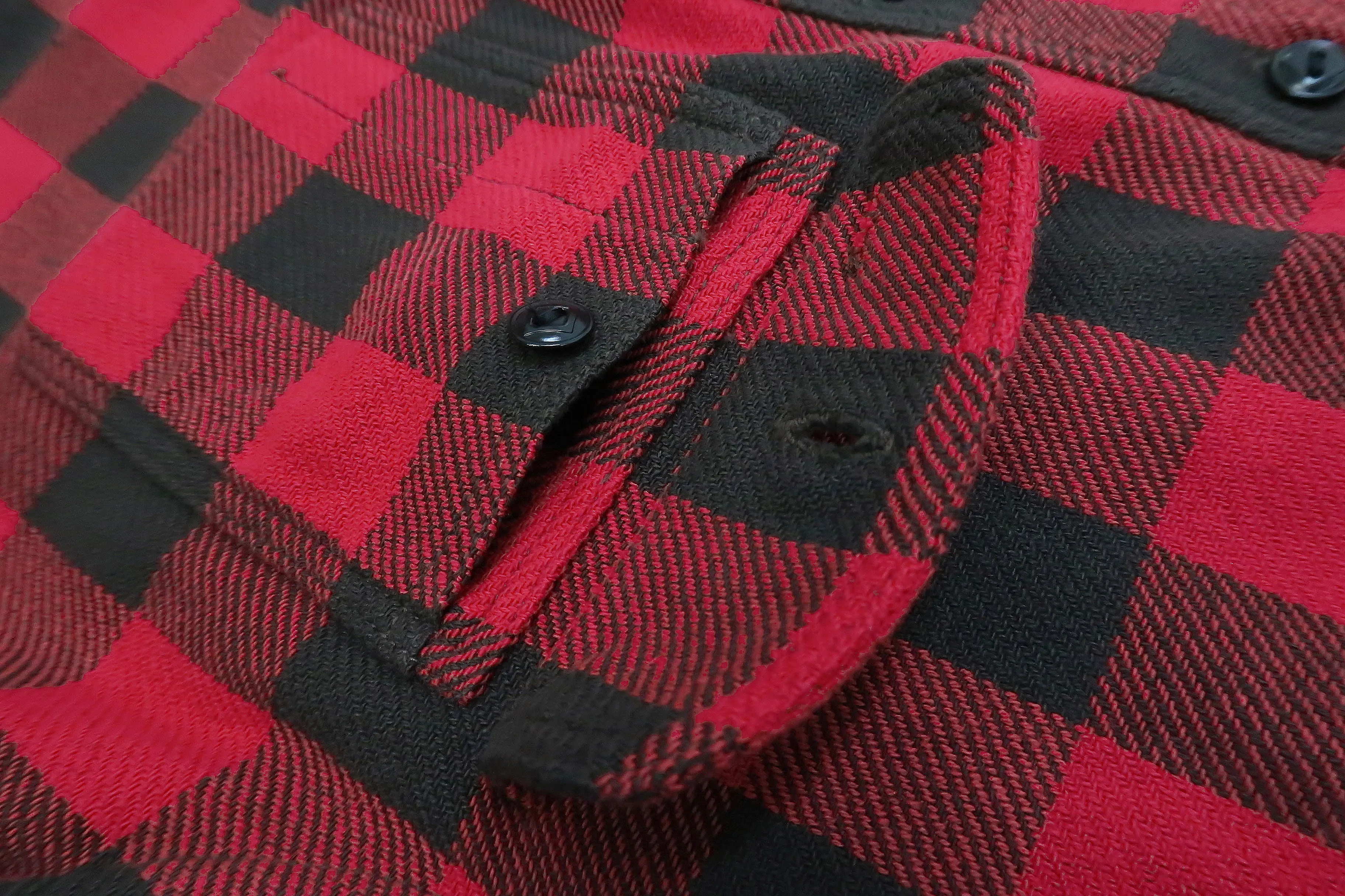 TOYS McCOY Steve McQueen Shirt Men's Buffalo Plaid Long Sleeve Button Up Shirt TMS2207 Red/Black