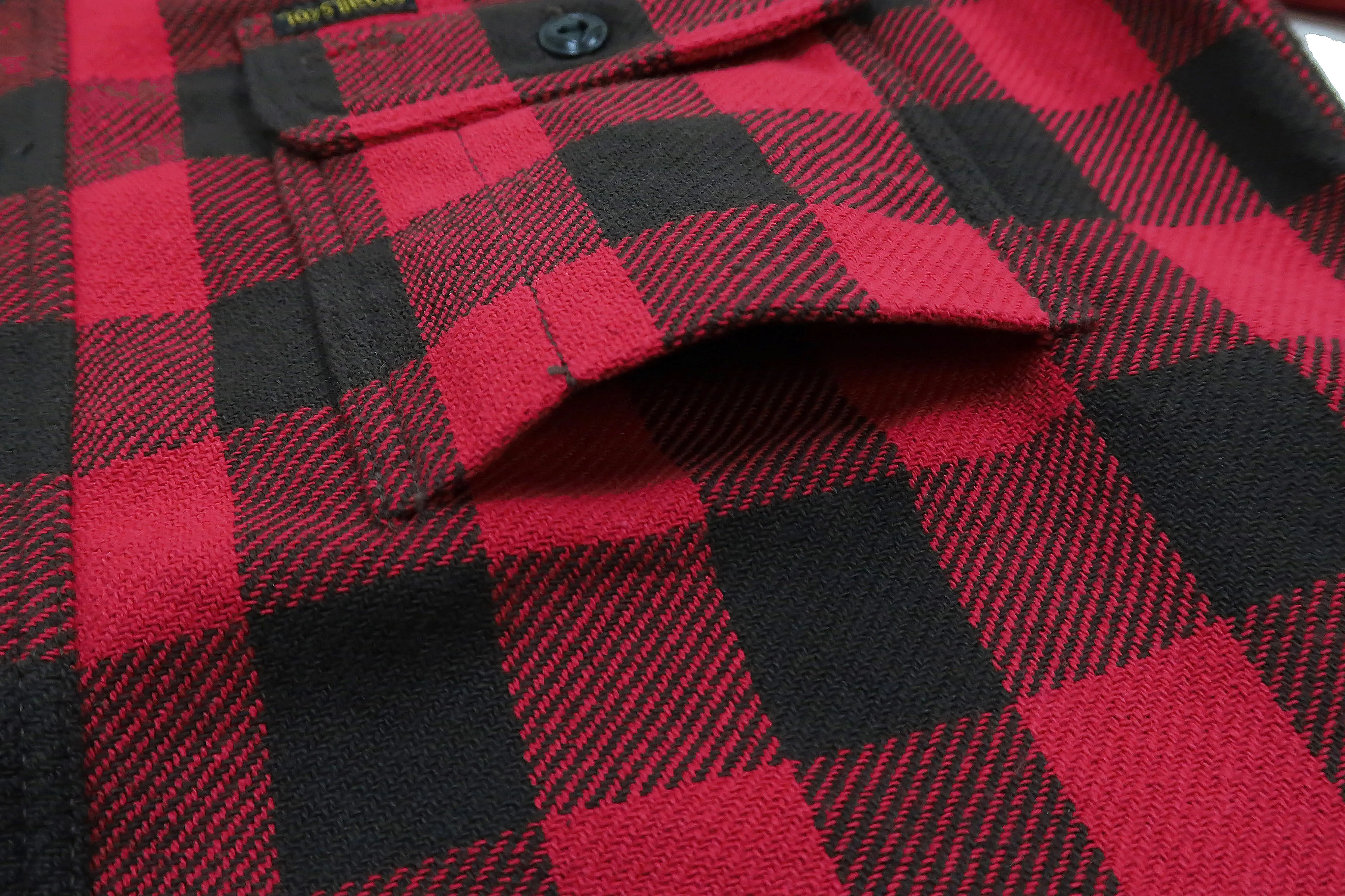 TOYS McCOY Steve McQueen Shirt Men's Buffalo Plaid Long Sleeve Button Up Shirt TMS2207 Red/Black